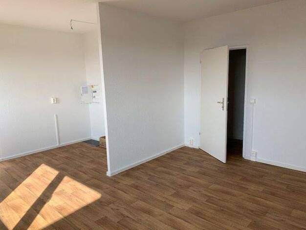 Studio zur Miete 236 € 1 Zimmer 32,6 m² 1. Geschoss frei ab 15.05.2026 Plovdiver Str. 72 Grünau-Nord Leipzig 04205