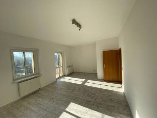 Wohnung zur Miete 499 € 4 Zimmer 99,2 m² 1. Geschoss Gartenstraße 25 c Berga Berga/Elster 07980