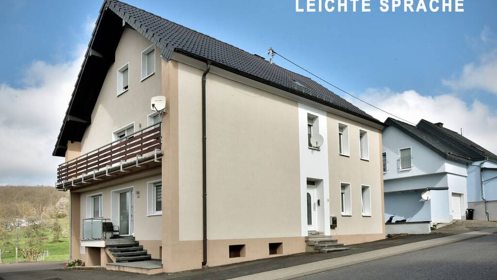 Mehrfamilienhaus zum Kauf 299.000 € 11 Zimmer 250 m² 533 m² Grundstück Hauptstraße 3 Mackenrodt 55758