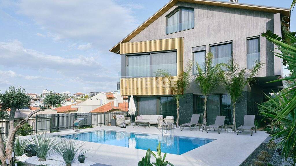 Einfamilienhaus zum Kauf 3.230.000 € 9 Zimmer 630 m² 805 m² Grundstück Izmir 35310