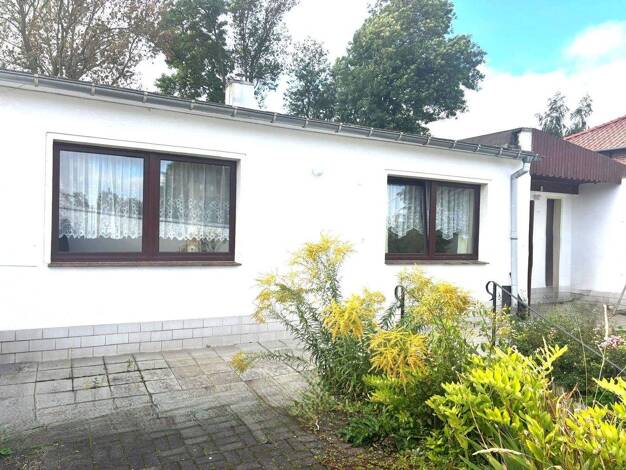 Einfamilienhaus zum Kauf 90.000 € 4 Zimmer 75 m² 915 m² Grundstück Obernessa Teuchern 06682