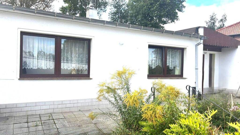 Einfamilienhaus zum Kauf 90.000 € 4 Zimmer 75 m² 915 m² Grundstück Obernessa Teuchern 06682