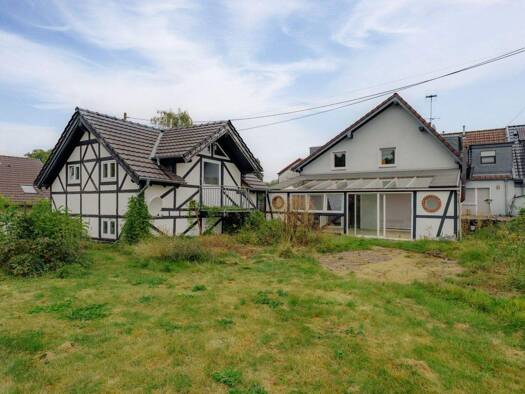 Einfamilienhaus zum Kauf 649.000 € 8 Zimmer 193,4 m² 1.901 m² Grundstück Herrenstrunden Bergisch Gladbach 51465