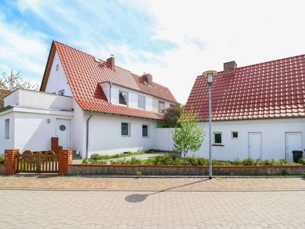 Doppelhaushälfte zum Kauf 205.000 € 7 Zimmer 106,2 m² 421,2 m² Grundstück Ueckermünde Ueckermünde 17373