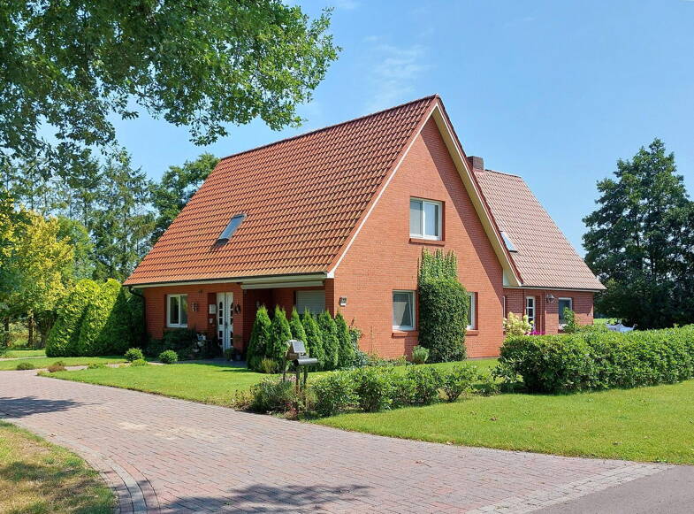 Einfamilienhaus zum Kauf provisionsfrei 339.000 € 7 Zimmer 209 m² 1.783 m² Grundstück Tange Apen 26689