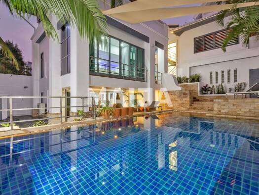 Villa zum Kauf 1.468.936 € 6 Zimmer 450 m² 592 m² Grundstück Pratamnak soi 2 Pattaya 20150
