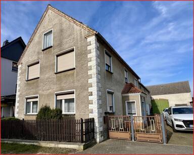 Einfamilienhaus zum Kauf 79.000 € 7 Zimmer 109 m² 932 m² Grundstück frei ab sofort Großthiemig 04932