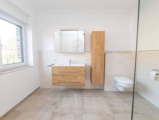 Doppelhaushälfte zur Miete - Erstbezug 1.225 € 4 Zimmer 98 m² frei ab sofort Warstade Hemmoor 21745