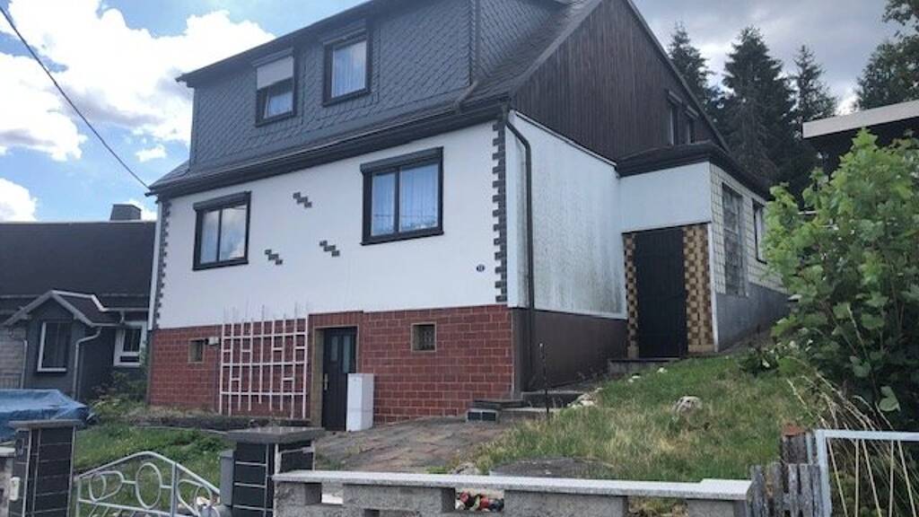 Einfamilienhaus zum Kauf 79.000 € 4 Zimmer 110 m² 4.681 m² Grundstück frei ab sofort Oberer Hügel 13 Neuhaus am Rennweg 98724