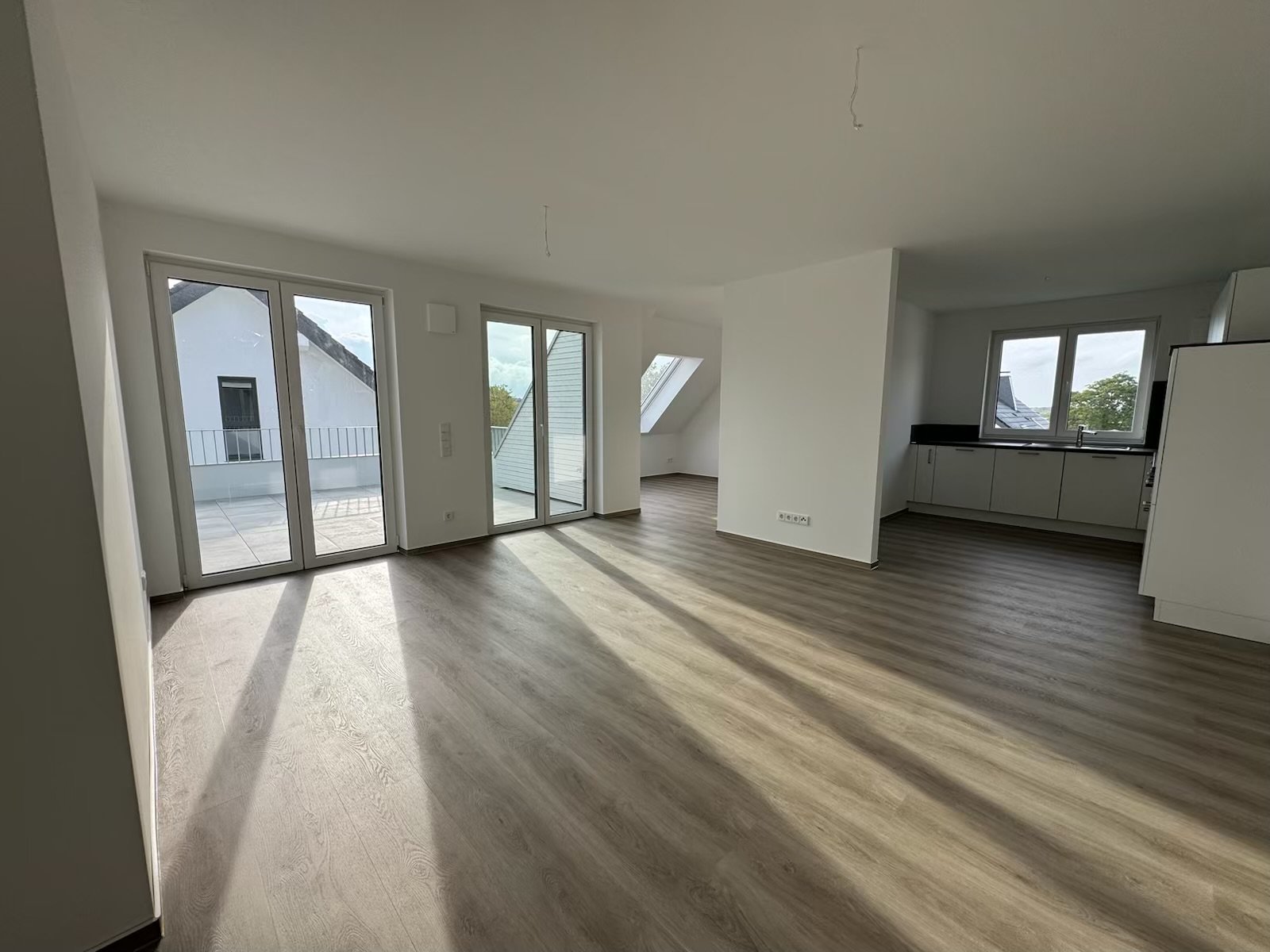 Wohnung zur Miete 1.590 € 4 Zimmer 126 m²<br/>Wohnfläche 2.<br/>Geschoss ab sofort<br/>Verfügbarkeit Bad Salzuflen Bad Salzuflen 32105