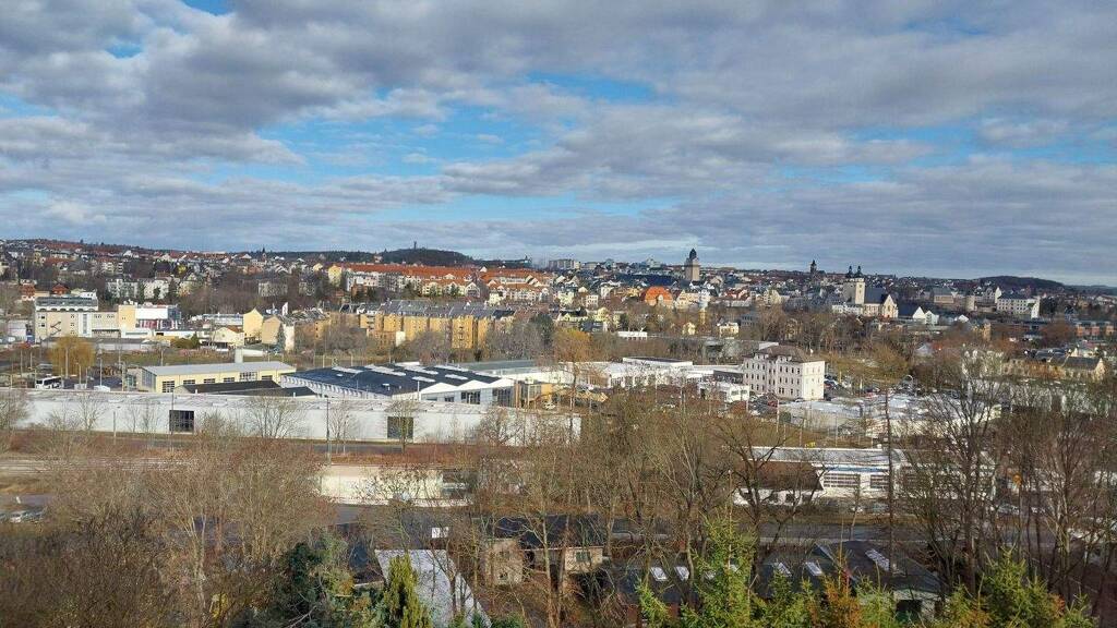 Wohnung zur Miete 285 € 2 Zimmer 51,3 m² Geschoss 2/4 frei ab sofort Thiergartner Straße 13 Südvorstadt Plauen 08527