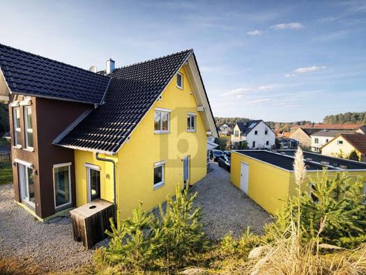 Einfamilienhaus zur Miete 2.100 € 7 Zimmer 192 m² 1.200 m² Grundstück Ottenhof Plech 91287