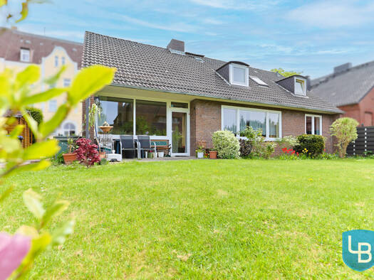 Einfamilienhaus zum Kauf 399.000 € 6 Zimmer 160 m² 690 m² Grundstück Neumühlen-Dietrichsdorf Neumühlen - Dietrichsdorf 24149