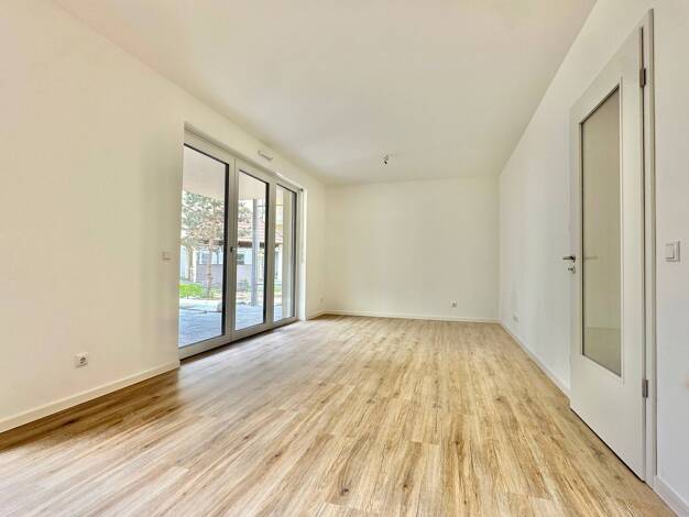 Terrassenwohnung zum Kauf - Erstbezug provisionsfrei als Kapitalanlage geeignet 320.000 € 2 Zimmer 66,7 m² Am Eichelberg 1f Medingen Ottendorf-Okrilla 01458