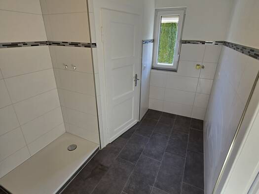 Wohnung zur Miete 599 € 3 Zimmer 70,3 m² Dachgeschoss, 2. Geschoss frei ab sofort Marienstrasse 19 Kirchen Kirchen (Sieg) 57548