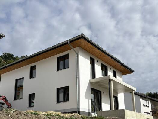 Einfamilienhaus zum Kauf - Erstbezug provisionsfrei 642.000 € 5 Zimmer 176 m² 694 m² Grundstück Pfarrkirchen Pfarrkirchen 84347