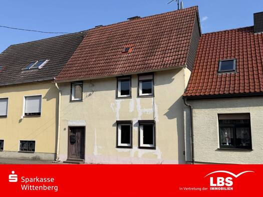 Reihenmittelhaus zum Kauf 29.000 € 6 Zimmer 110 m² 440 m² Grundstück frei ab sofort Oranienbaum Oranienbaum-Wörlitz 06785