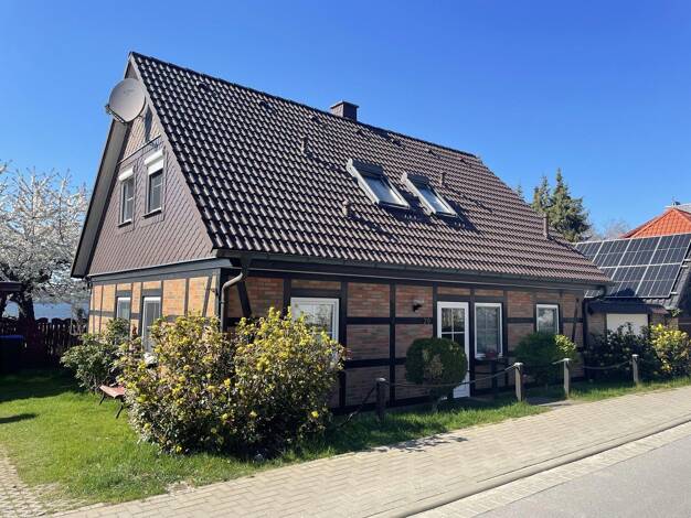 Einfamilienhaus zum Kauf provisionsfrei 598.000 € 4 Zimmer 133 m² 493 m² Grundstück Strandstrasse 29 Groß Nemerow Klein Nemerow am Tollensesee 17094