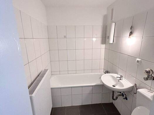 Wohnung zur Miete 583 € 3 Zimmer 67 m² EG frei ab sofort Römerbrunnen 24 Mülfort Mönchengladbach 41238