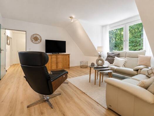 Wohnung zur Miete 1.100 € 3 Zimmer 88 m² frei ab 01.12.2026 St. Magnus Nord 28759