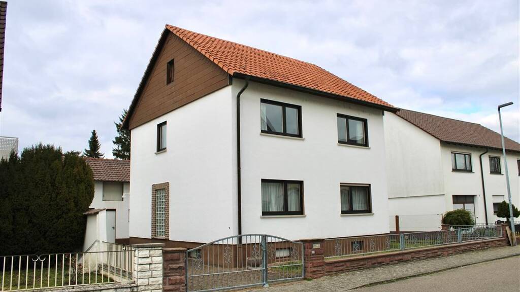 Mehrfamilienhaus zum Kauf 488.000 € 5 Zimmer 125 m² 600 m² Grundstück frei ab sofort Neulußheim 68809