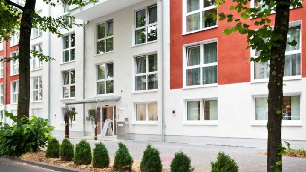 Pflegeheim zum Kauf als Kapitalanlage geeignet 189.000 € 51,2 m² 3.659 m² Grundstück Rapen Oer-Erkenschwick 45739