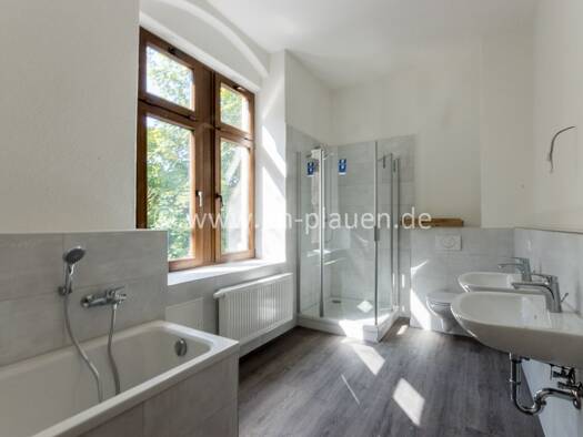 Wohnung zur Miete 460 € 2 Zimmer 92 m² 1. Geschoss frei ab sofort Kasernenstraße 1 Westend Plauen 08523