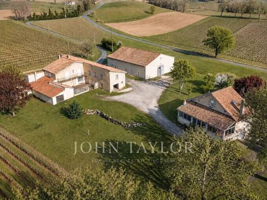Schloss zum Kauf 790.000 € 320 m² 80.000 m² Grundstück Saint-Émilion 33350