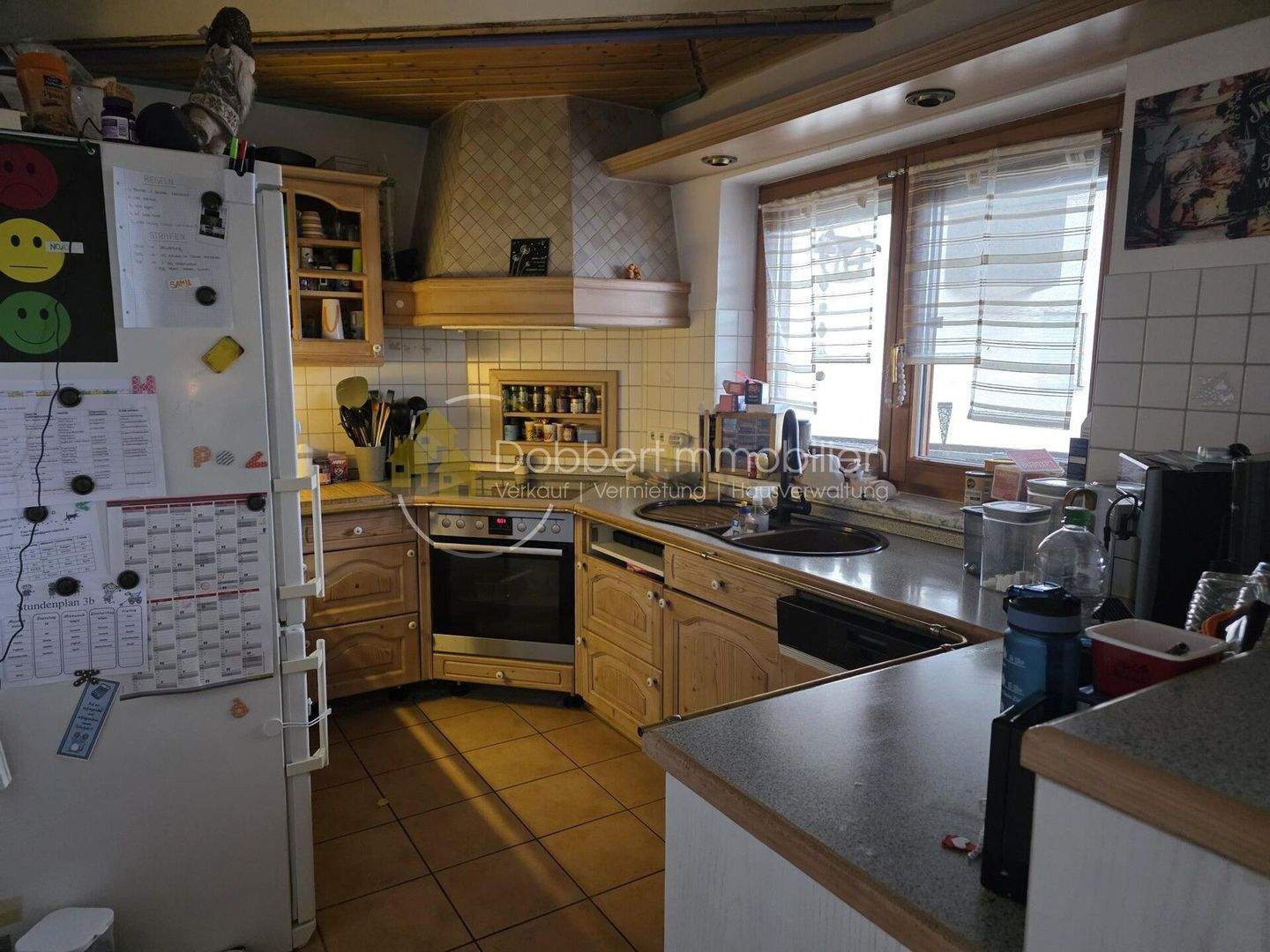 Immobilie in Oberrot - sehr attraktive 4,5 Zimmer-Wohnung mit Balkon, Garage und 2 Stellplätze in einer ruhigen Sackgasse - Bild 4