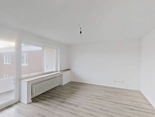 Wohnung zur Miete 689 € 3 Zimmer 80,7 m² 3. Geschoss frei ab sofort Friedrich-Engels-Str. 45 Marxloh Duisburg 47169