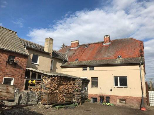 Haus zum Kauf 99.500 € 8 Zimmer 200 m² 2.261 m² Grundstück Klietz Klietz 39524