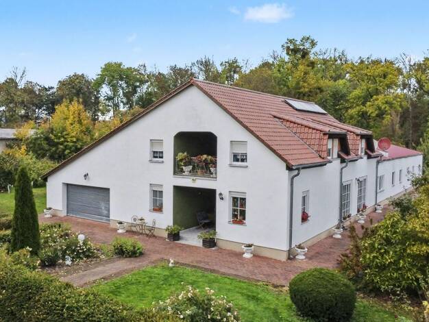 Mehrfamilienhaus zum Kauf als Kapitalanlage geeignet 569.000 € 15 Zimmer 450 m² 3.837,2 m² Grundstück Zützen Schwedt/Oder 16303