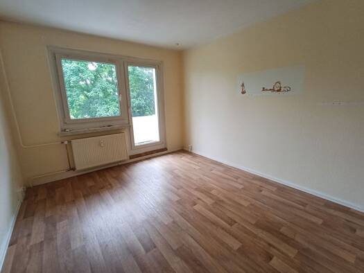 Wohnung zur Miete 300 € 3 Zimmer 69 m² 2. Geschoss frei ab sofort Friesenweg 116 Chrieschwitz Plauen 08529