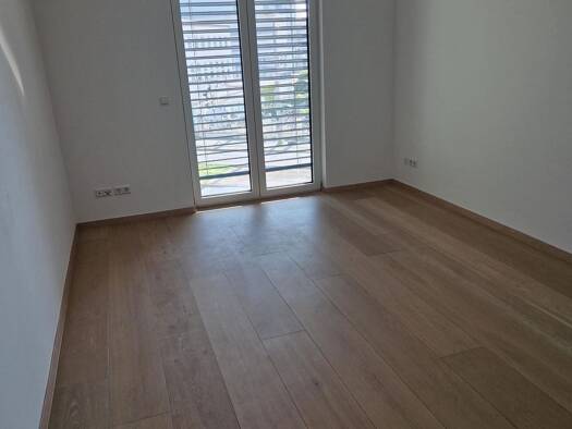 Wohnung zur Miete 2.040 € 4 Zimmer 135 m² frei ab sofort Gneisenaustraße 12 Zentrum-Nord Mitte 04105