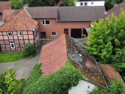 Einfamilienhaus zum Kauf 249.000 € 9 Zimmer 230 m² 3.100 m² Grundstück frei ab sofort Bergen 29303