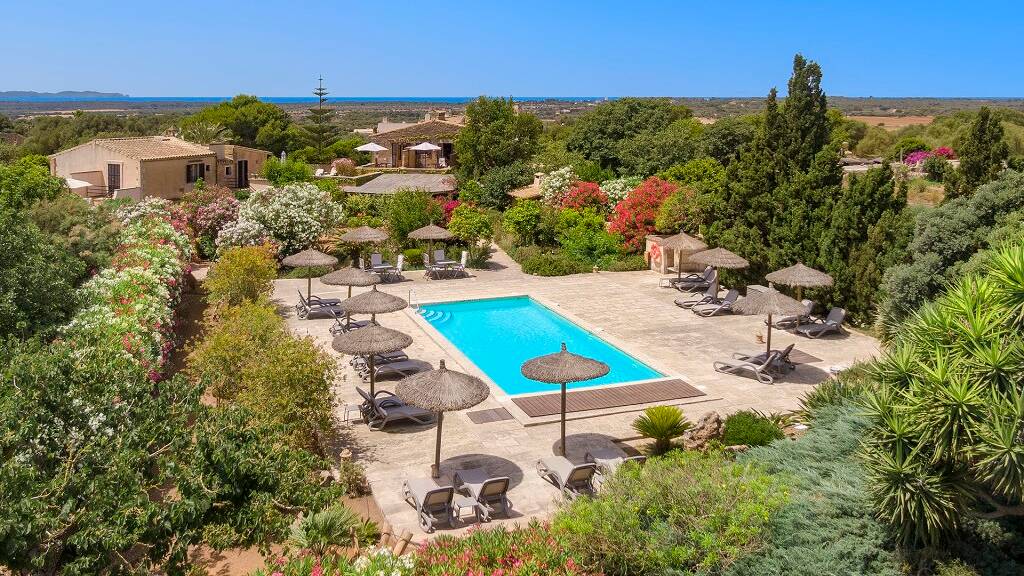 Hotel zum Kauf 6.500.000 € 12 Zimmer 894 m² Gastrofläche 17.363 m² Grundstück Ses Salines 07640