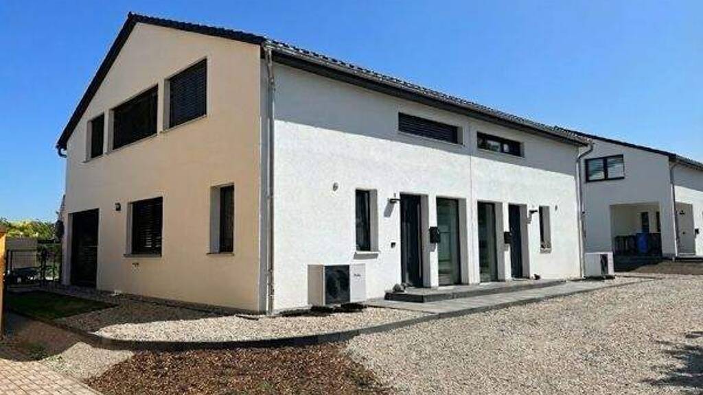 Doppelhaushälfte zum Kauf 275.000 € 4 Zimmer 114 m² Burg 39288