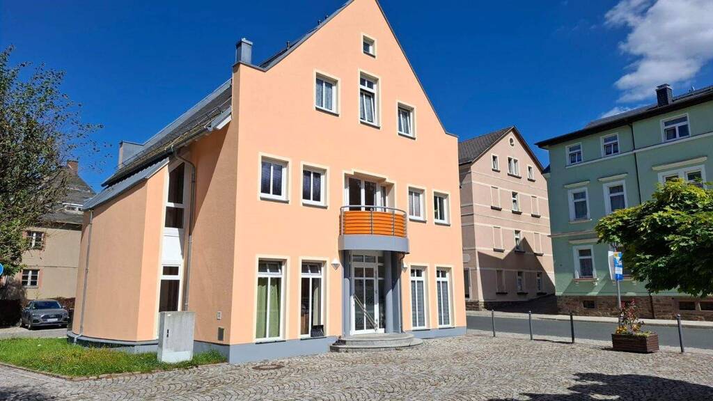 Wohnung zur Miete 488 € 3 Zimmer 97,7 m² frei ab sofort Bahnhofstraße 7 E Neuhausen Neuhausen/Erzgebirge 09544