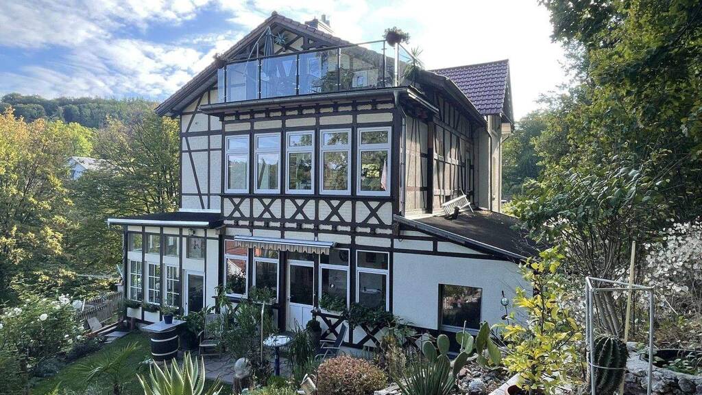 Villa zum Kauf provisionsfrei 630.000 € 12 Zimmer 365 m² 2.364 m² Grundstück Mariental 6 Eisenach 99817