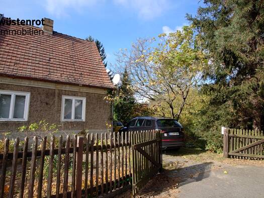 Doppelhaushälfte zum Kauf 59.999 € 3 Zimmer 73 m² 1.268 m² Grundstück Weißwasser 02943