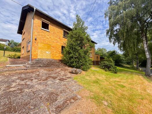 Mehrfamilienhaus zum Kauf 195.000 € 8 Zimmer 165 m² 1.515 m² Grundstück Ehrenhausen Windeck 51570