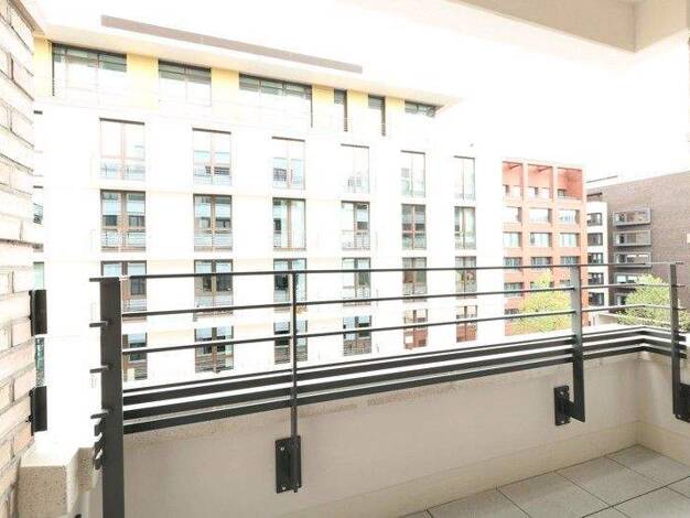 Wohnung zur Miete 1.191 € 2 Zimmer 61,8 m² 3. Geschoss frei ab 01.01.2026 Gref-Völsing-Straße 14 Ostend Frankfurt-Ostend 60314