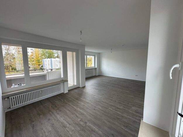 Wohnung zur Miete 1.156 € 2 Zimmer 70,1 m² 2. Geschoss frei ab 10.11.2025 Grubmühlerfeldstraße 30 Gauting 82131