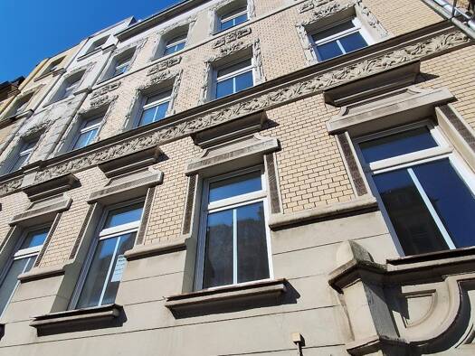 Wohnung zur Miete 527 € 4 Zimmer 87,8 m² Stresemannstraße 80 Reusa Plauen 08527
