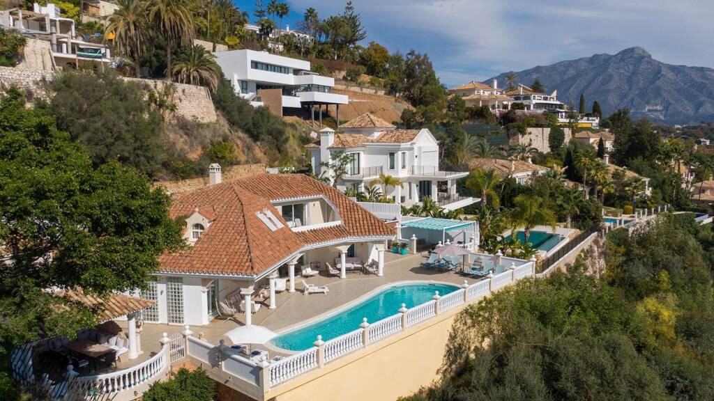 Villa zum Kauf 2.850.000 € 7 Zimmer 450 m² 1.100 m² Grundstück Benahavis 29679