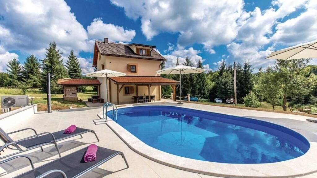 Haus zum Kauf 250.000 € 4 Zimmer 106 m² 10.770 m² Grundstück Plaski