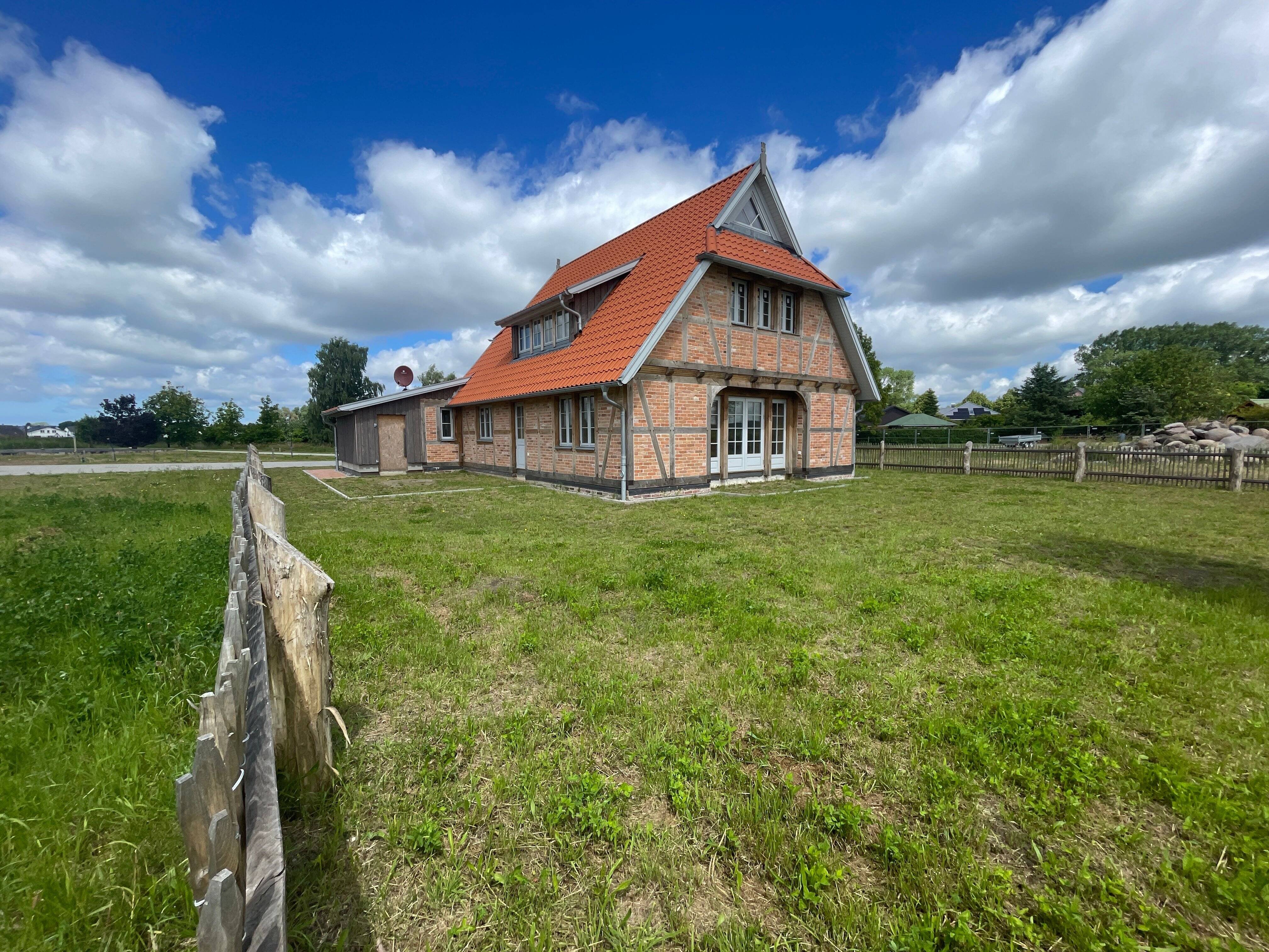 Einfamilienhaus zum Kauf provisionsfrei 599.000 € 4 Zimmer 146,7 m²<br/>Wohnfläche 596 m²<br/>Grundstück Heiligenhagen Satow 18239