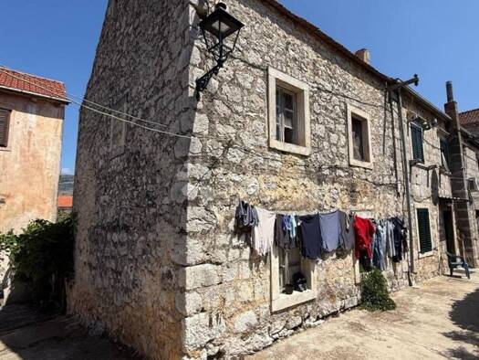 Haus zum Kauf 77.000 € 3 Zimmer 150 m² Potomje, Orebic Orebić