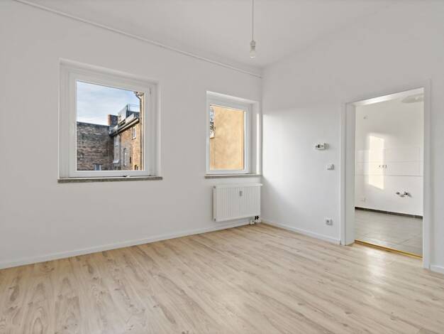 Wohnung zur Miete 559 € 2,5 Zimmer 73 m² 3. Geschoss Friesenstraße 5 Innenstadt Halle 06112