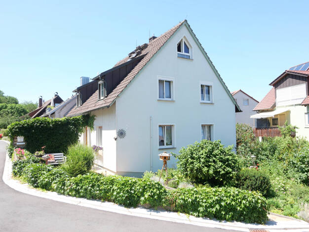 Mehrfamilienhaus zum Kauf 349.000 € 5 Zimmer 132 m² 311 m² Grundstück frei ab 01.10.2025 Estenfeld Estenfeld 97230